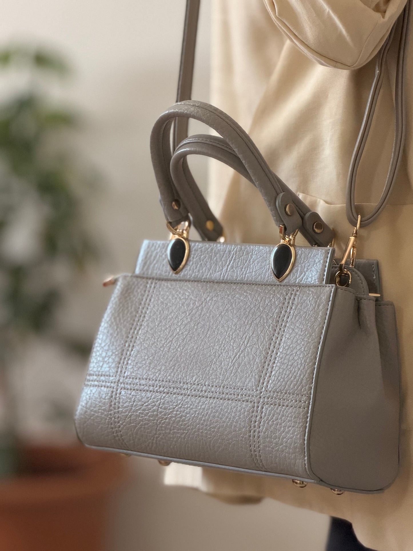 Luna Çift Gözlü Zarif Tasarımlı Uzun Askılı El ve Omuz Kadın Çantası