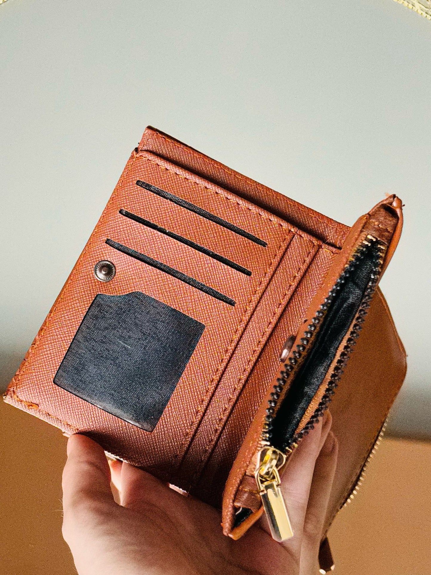 Amelia, Kroko Desenli, Suni Deri, Fermuarlı, Bozuk Para Gözlü, Bol Kartlıklı Kadın Cüzdanı