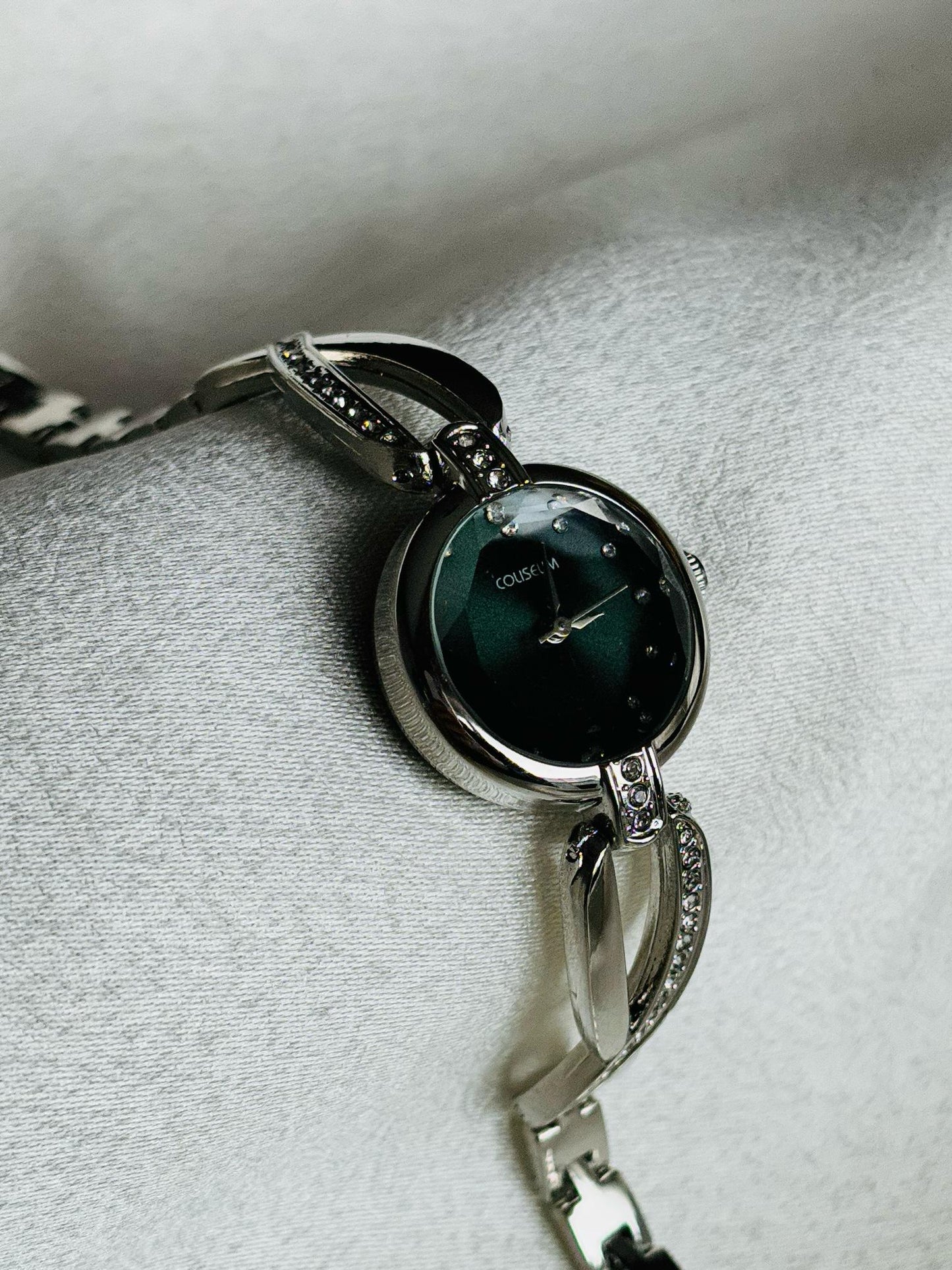 COLISEUM Zarif, Şık Minimal Kadın Kol Saati