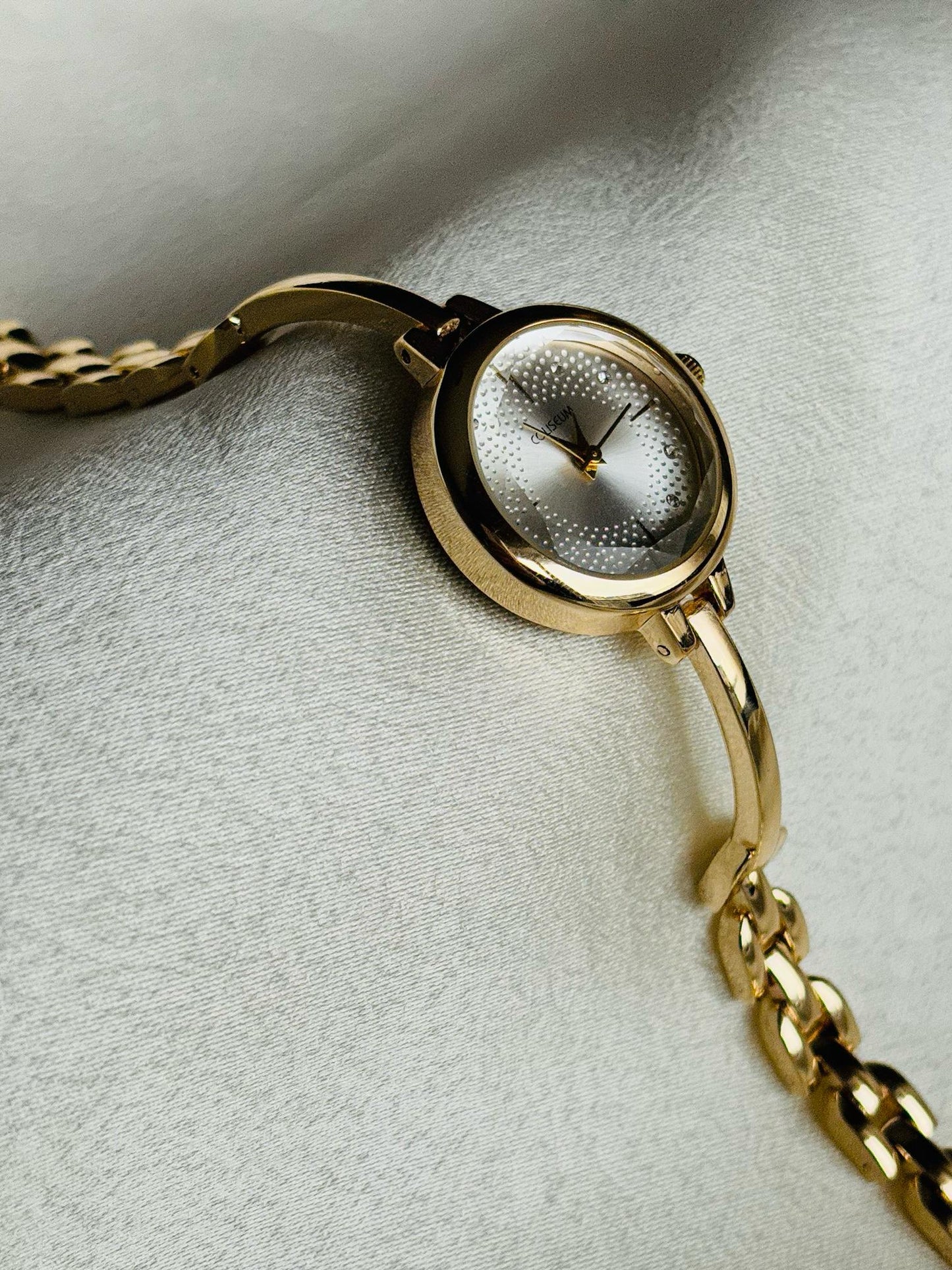 COLISEUM Zarif, Şık Minimal Kadın Kol Saati