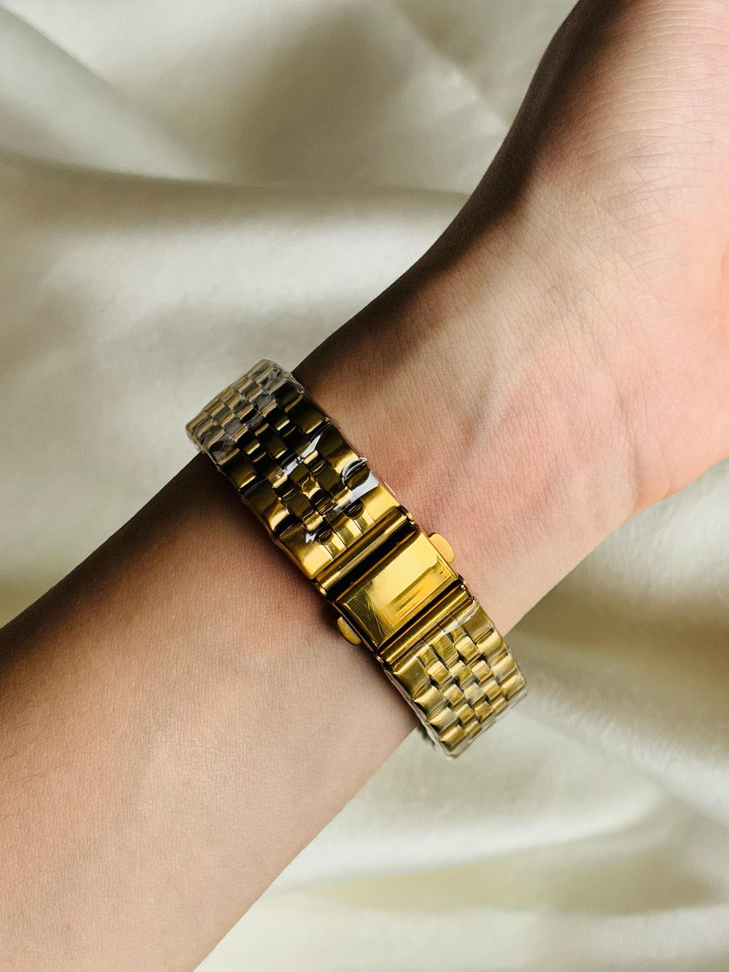 CHOPPERS Klasik ve Spor Tarz Kadın Kol Saati.