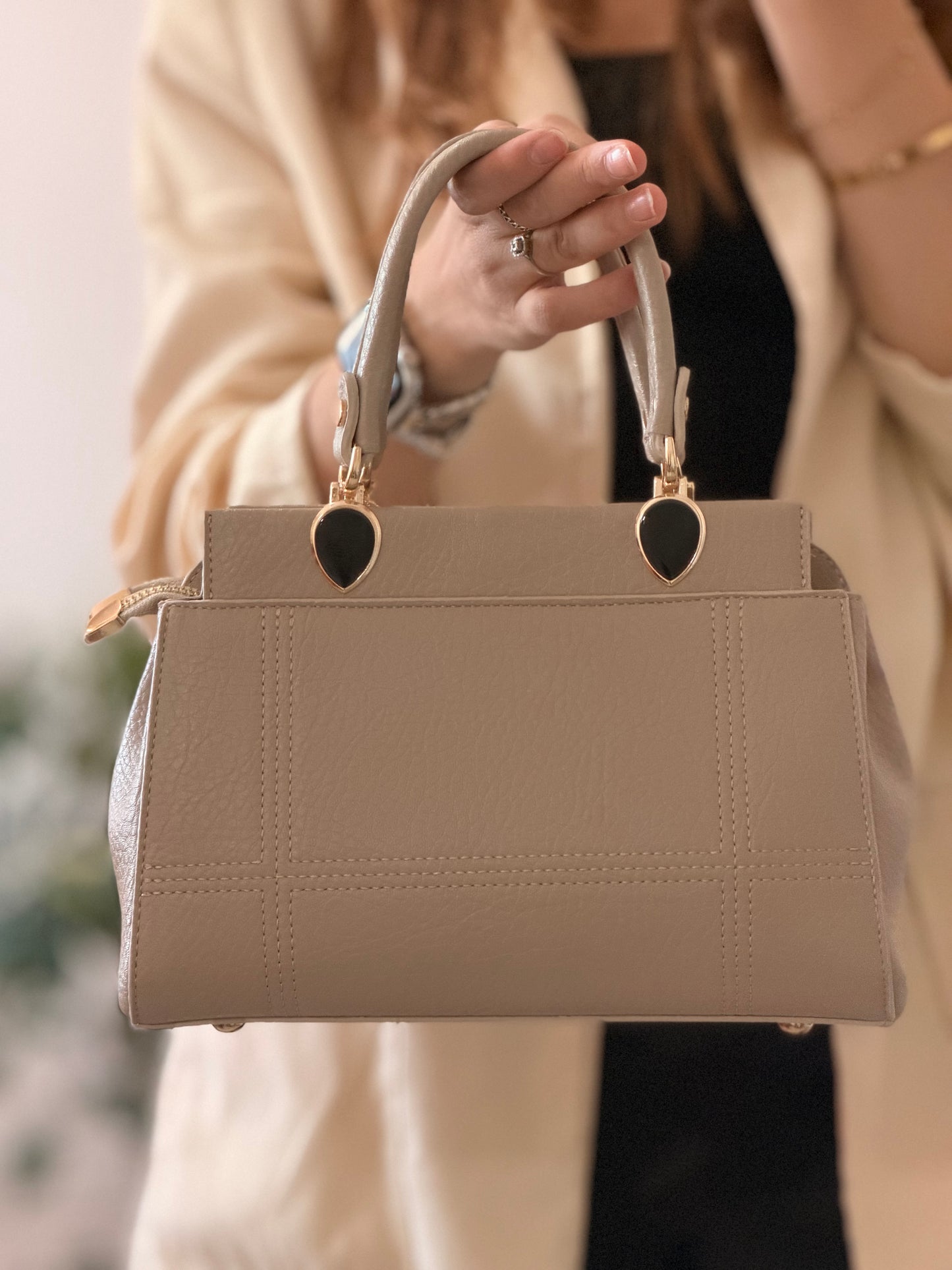 Luna Çift Gözlü Zarif Tasarımlı Uzun Askılı El ve Omuz Kadın Çantası