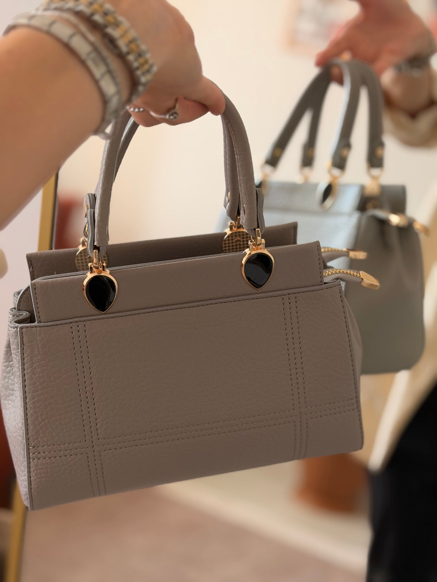 Luna Çift Gözlü Zarif Tasarımlı Uzun Askılı El ve Omuz Kadın Çantası