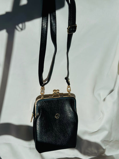 ESTELA ÖPÜCÜK KİLİTLİ ÇOK GÖZLÜ KADIN OMUZ ÇANTASI