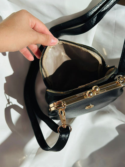 ESTELA ÖPÜCÜK KİLİTLİ ÇOK GÖZLÜ KADIN OMUZ ÇANTASI