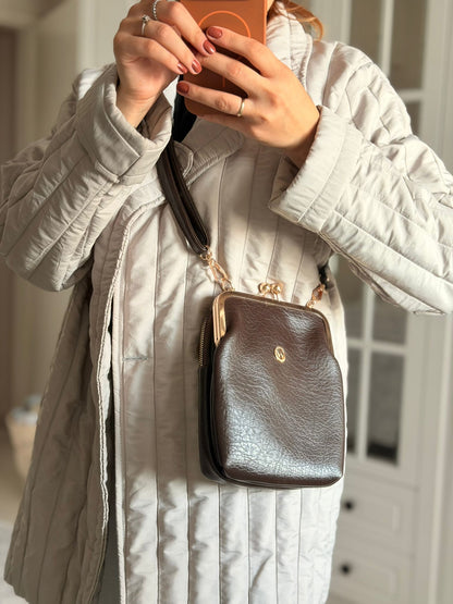 ESTELA ÖPÜCÜK KİLİTLİ ÇOK GÖZLÜ KADIN OMUZ ÇANTASI