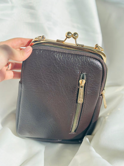 ESTELA ÖPÜCÜK KİLİTLİ ÇOK GÖZLÜ KADIN OMUZ ÇANTASI