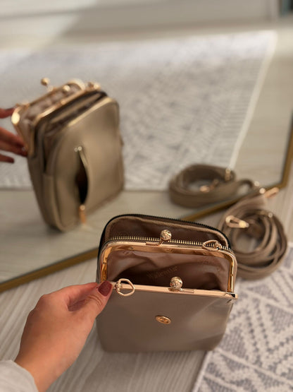 ESTELA ÖPÜCÜK KİLİTLİ ÇOK GÖZLÜ KADIN OMUZ ÇANTASI