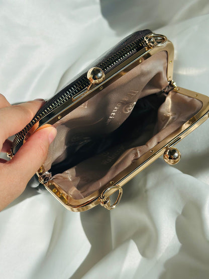 ESTELA ÖPÜCÜK KİLİTLİ ÇOK GÖZLÜ KADIN OMUZ ÇANTASI