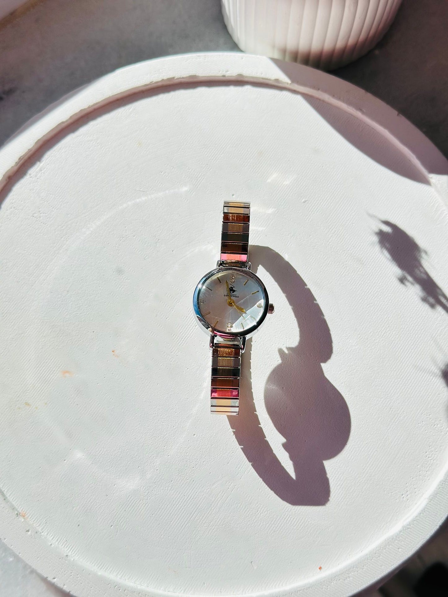 Mira metal yay kordonlu zarif, şık, minimal kadın kol saati