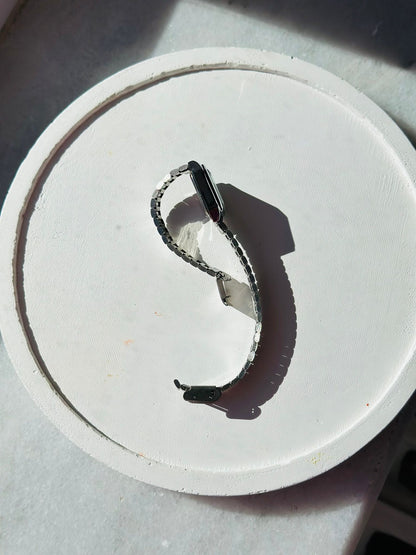 Nora Gümüş renk metal ray kordon, zarif, minimal, şık Kadın Kol Saati