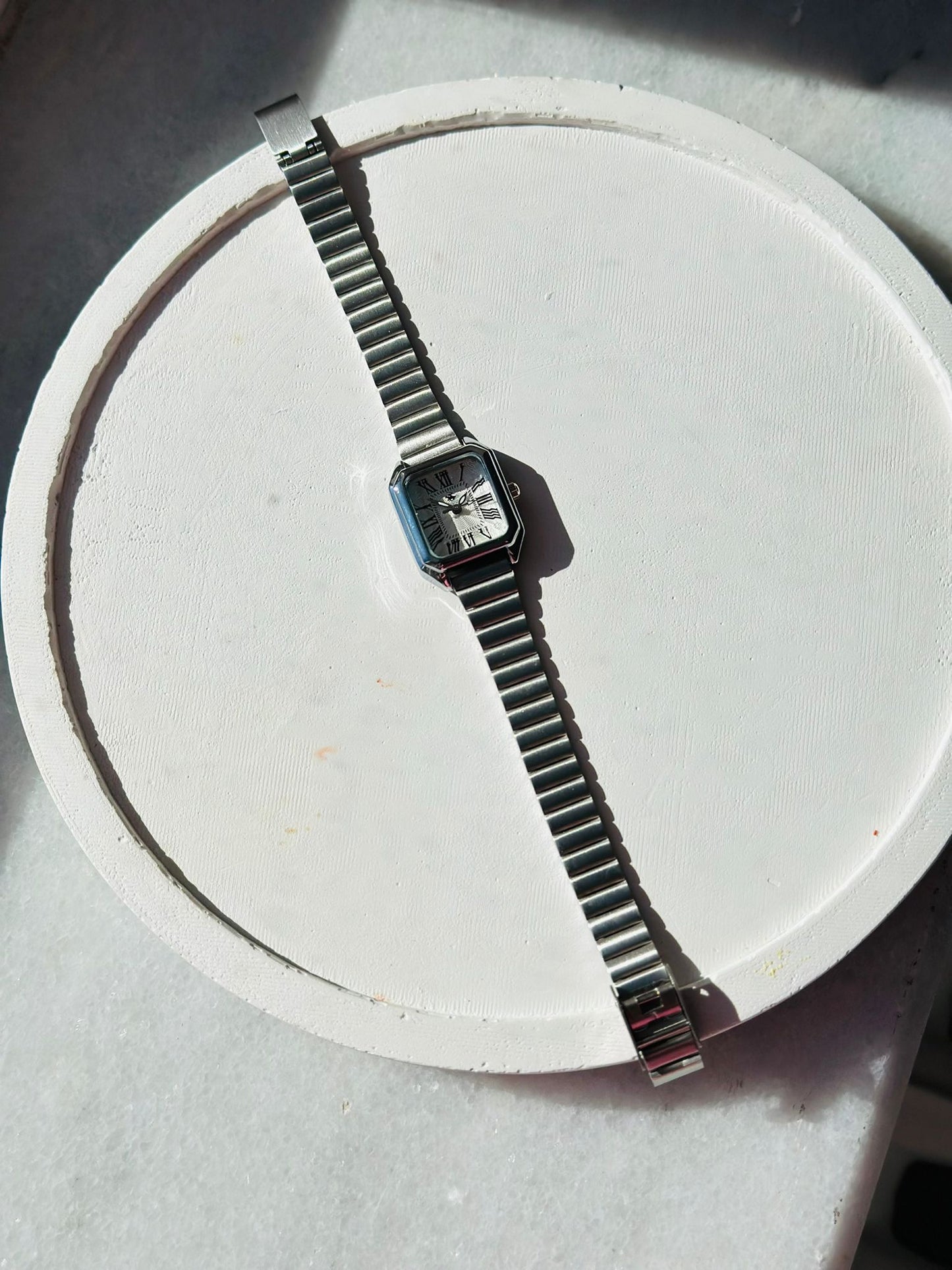 Nora Gümüş renk metal ray kordon, zarif, minimal, şık Kadın Kol Saati