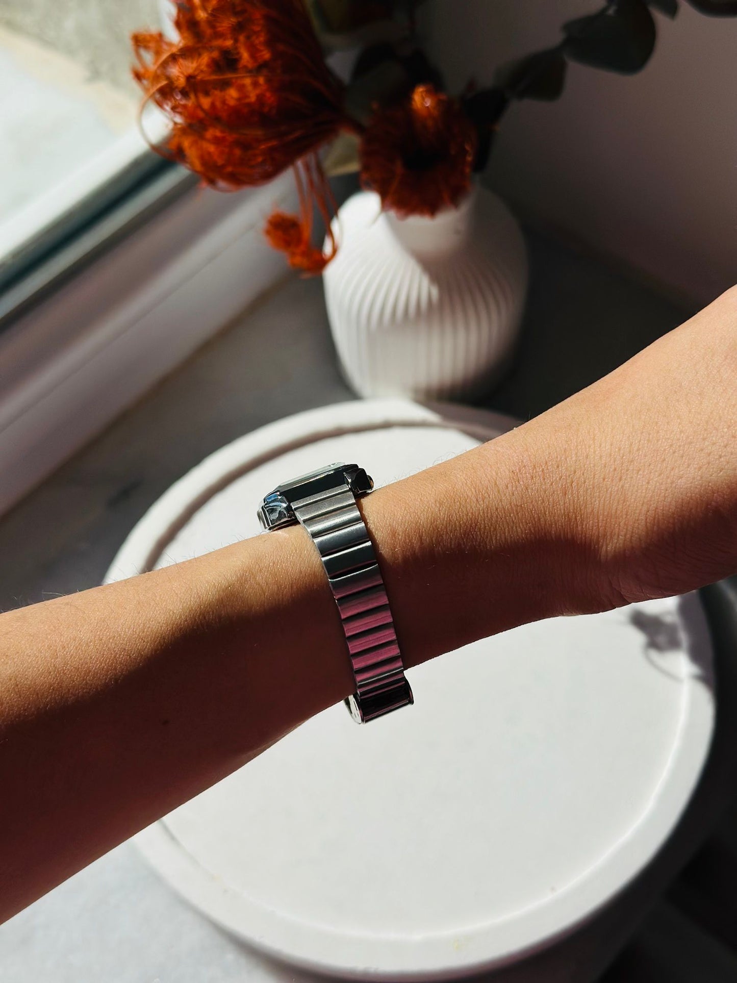 Nora Gümüş renk metal ray kordon, zarif, minimal, şık Kadın Kol Saati