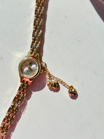 SOFİA yeni sezon, metal kordron, sallantılı helllo kity charmlı zarif, şık, minimal kadın kol saati