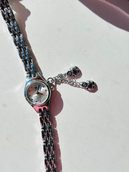 SOFİA yeni sezon, metal kordron, sallantılı helllo kity charmlı zarif, şık, minimal kadın kol saati