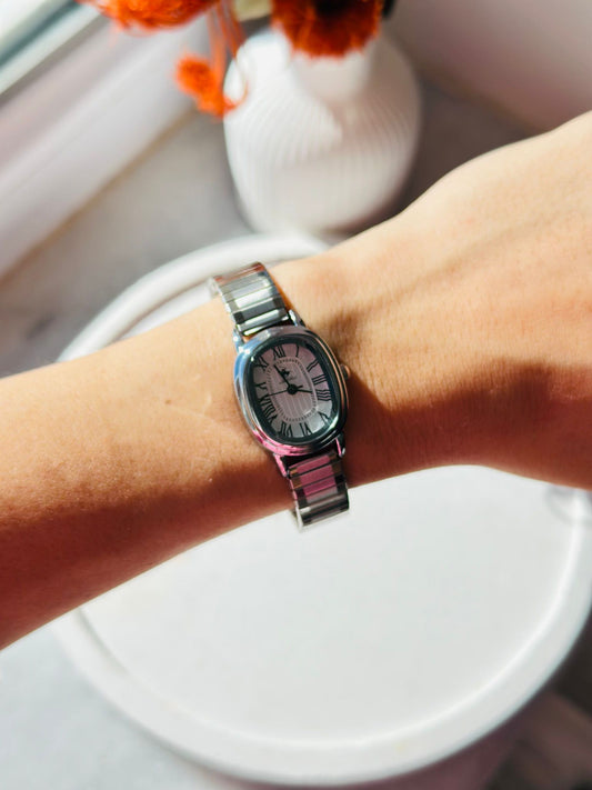 Sude metal yay kordon,zarif, şık, minimal kadın kol saati