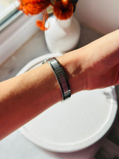 Sude metal yay kordon,zarif, şık, minimal kadın kol saati