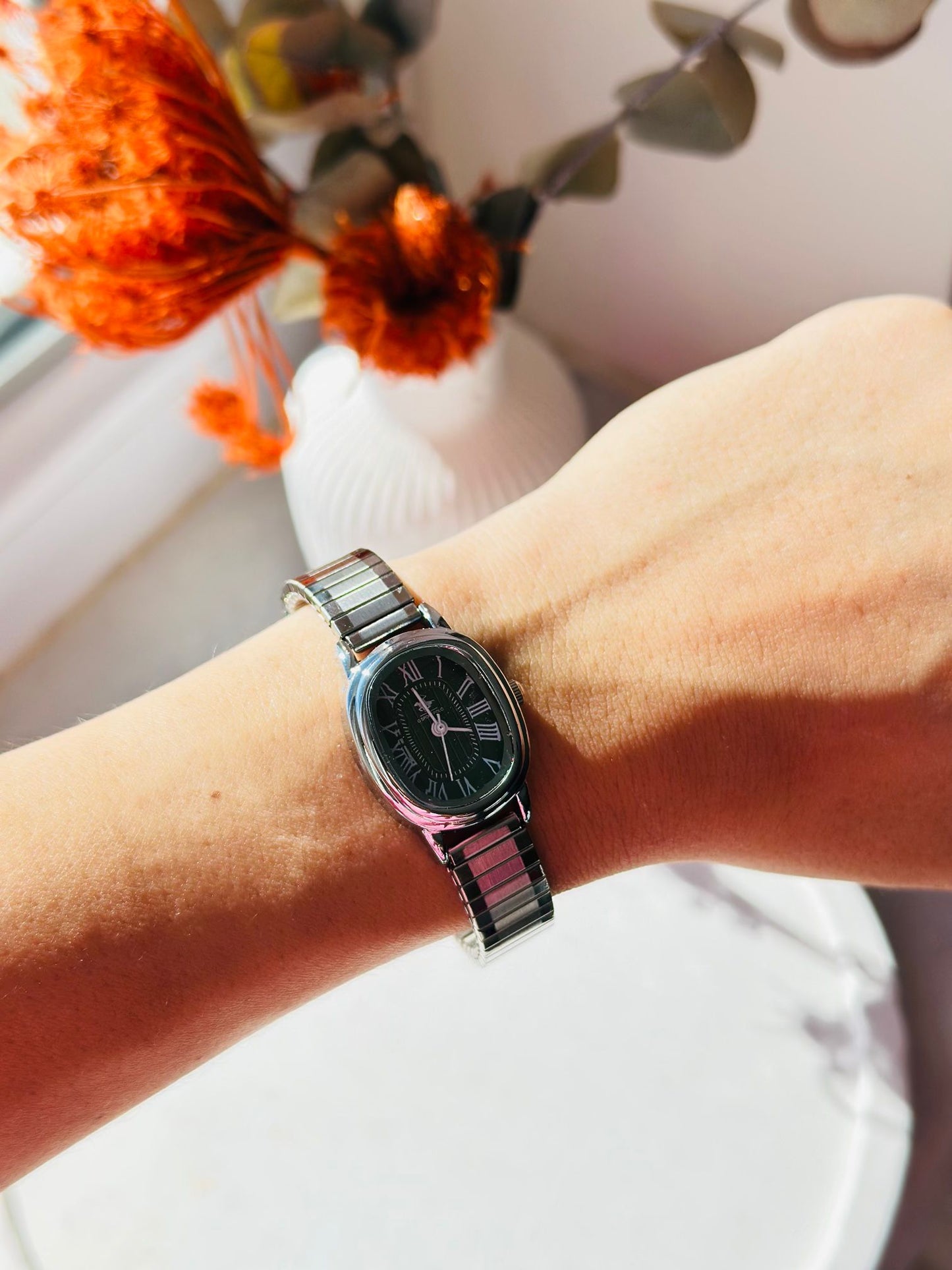 Sude metal yay kordon,zarif, şık, minimal kadın kol saati