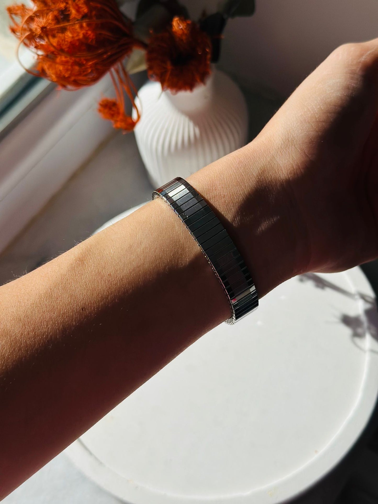 Vera metal yay kordon,zarif, şık, minimal kadın kol saati