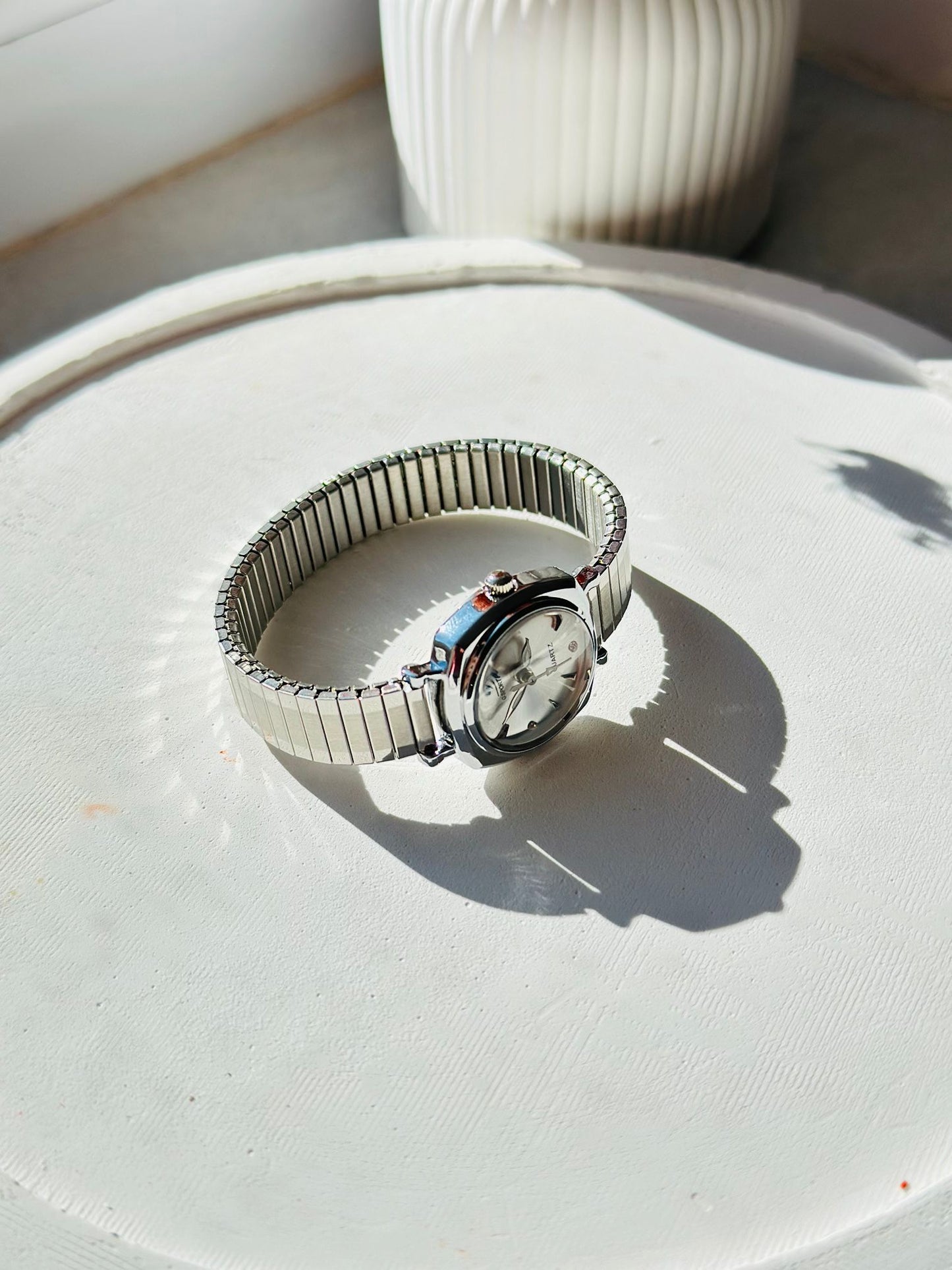 Vera metal yay kordon,zarif, şık, minimal kadın kol saati