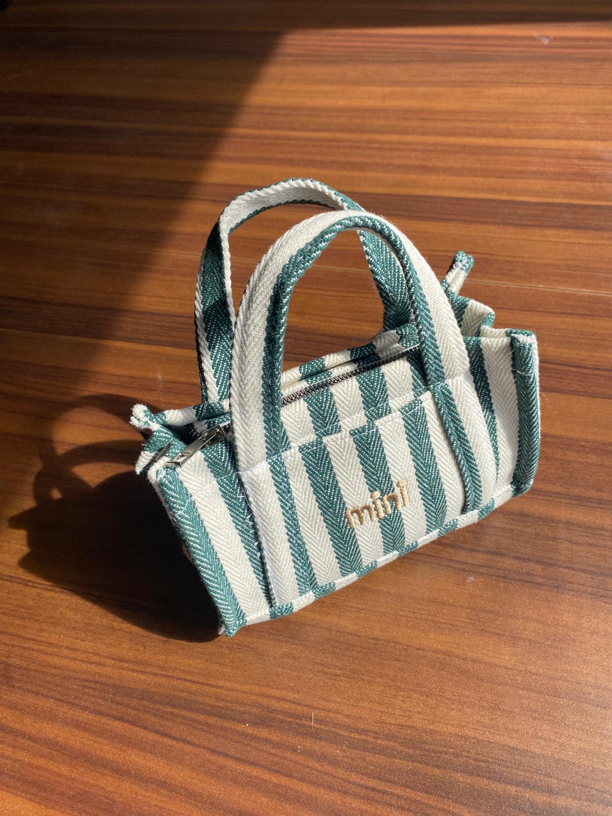 VİBE KANVAS YEŞİL BEYAZ ÇİZGİLİ KADIN MİNİ EL VE OMUZ ÇANTASI