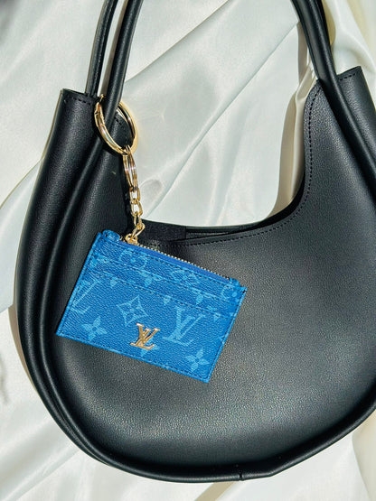 Serra, Suni Deri, Bozuk Para Gözlü,  Kadın Kartlık ve Charm